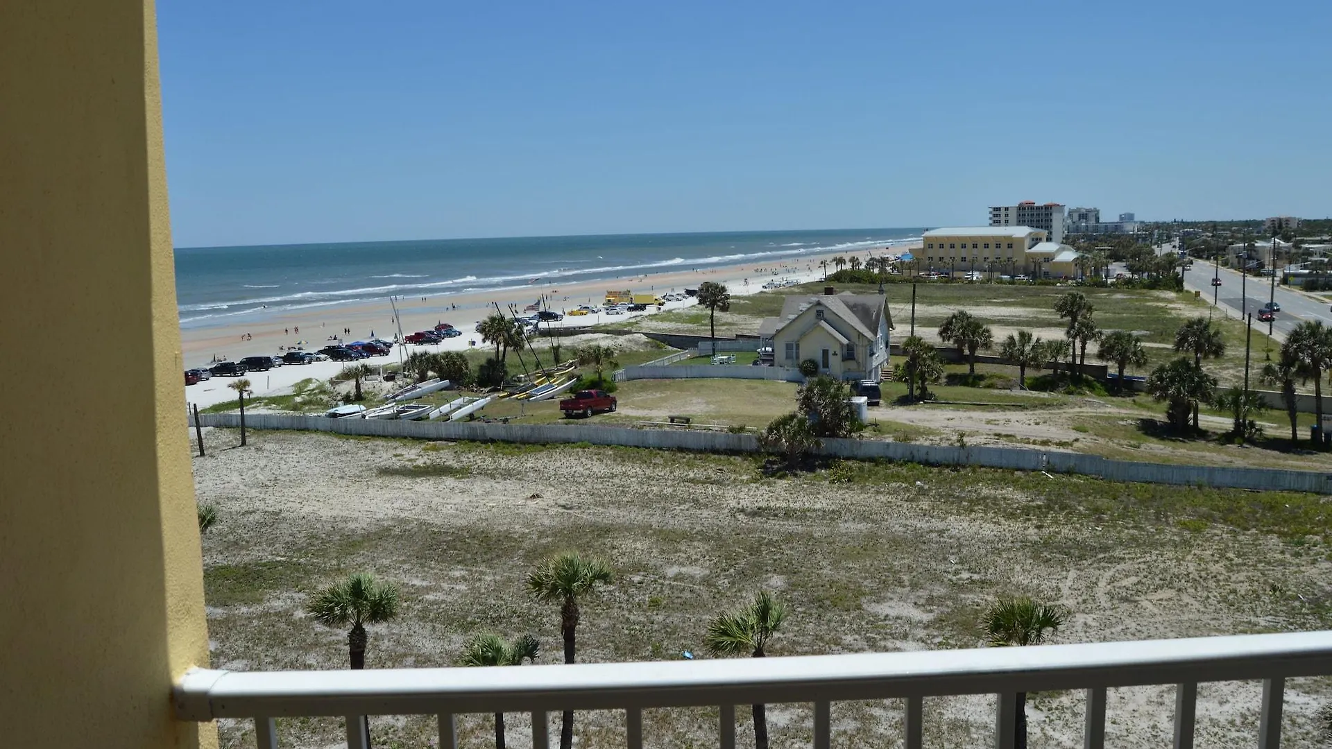 Fountain Beach Resort - Daytona Beach Hotel