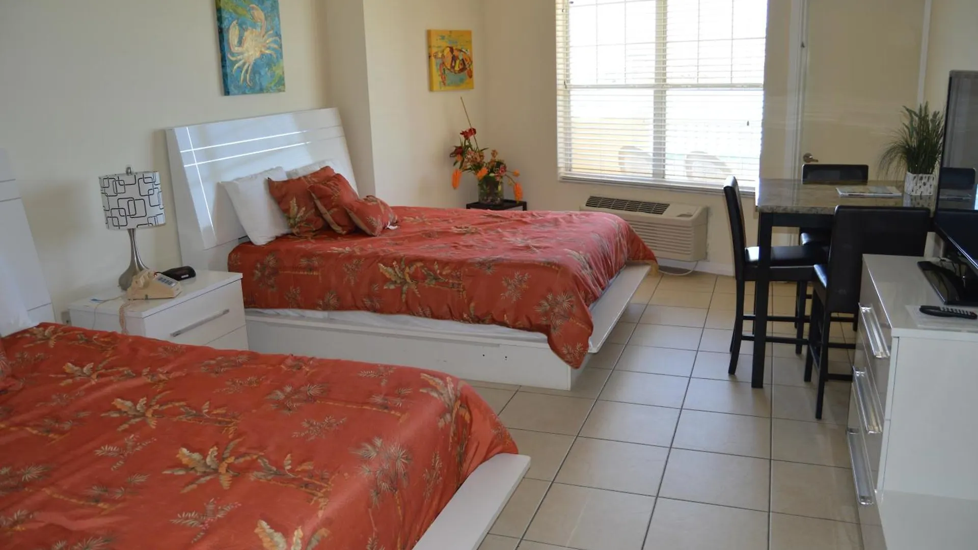 Fountain Beach Resort - Daytona Beach Hotel