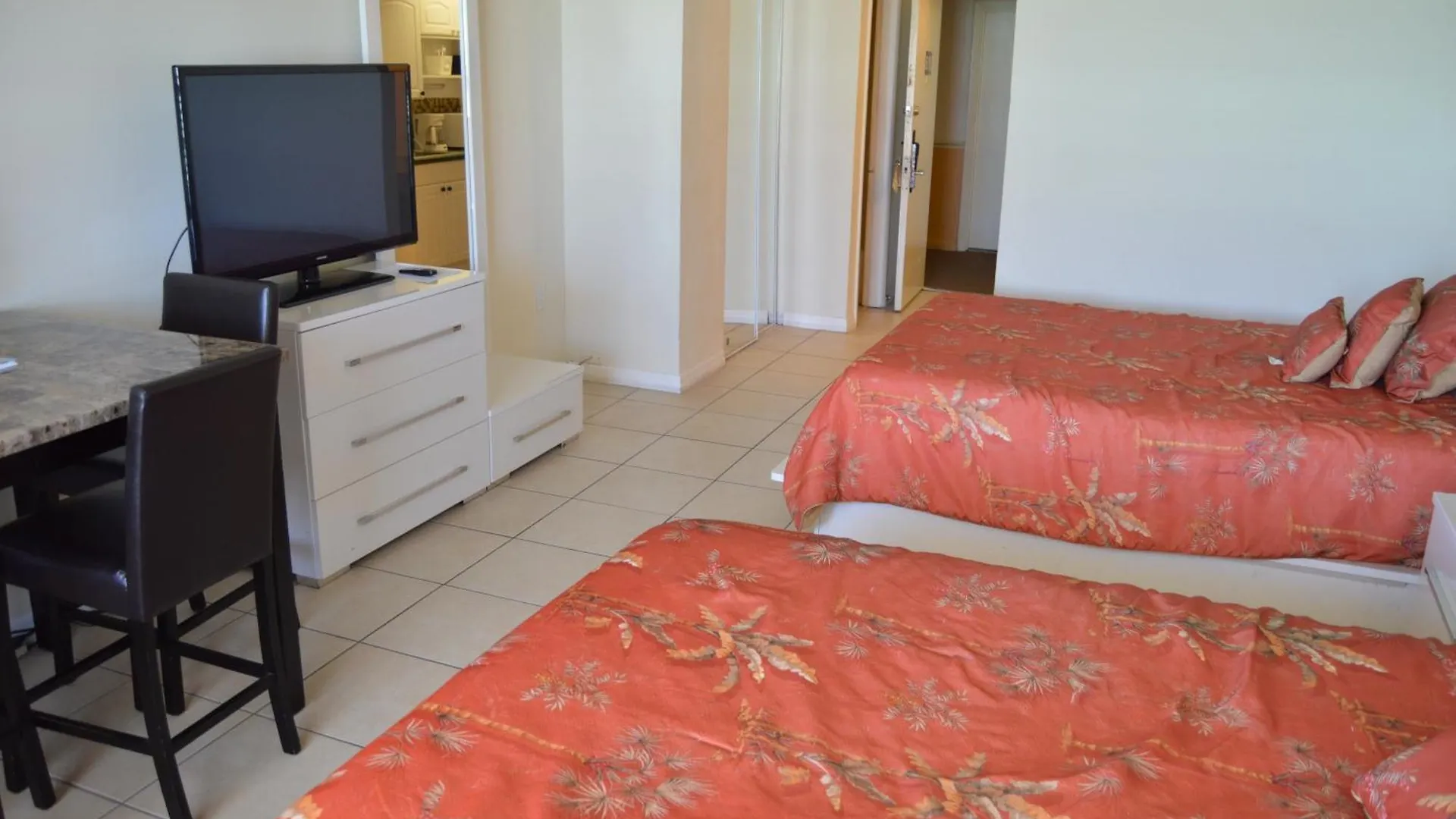 Fountain Beach Resort - Daytona Beach